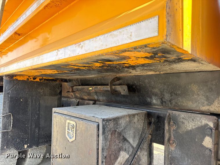 image for item DO2311 2009 International 7500 dump truck