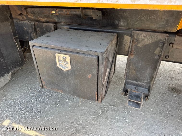 image for item DO2311 2009 International 7500 dump truck