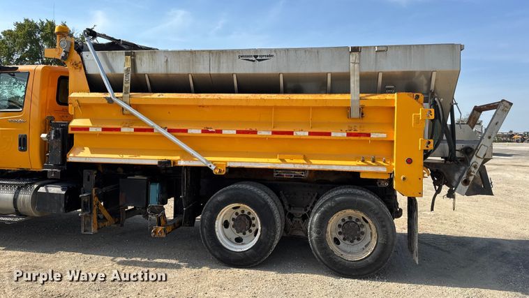 image for item DO2311 2009 International 7500 dump truck