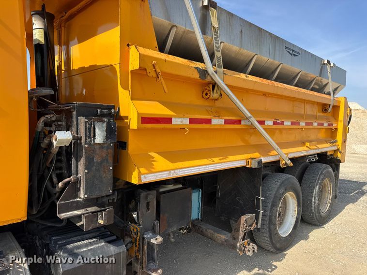 image for item DO2311 2009 International 7500 dump truck