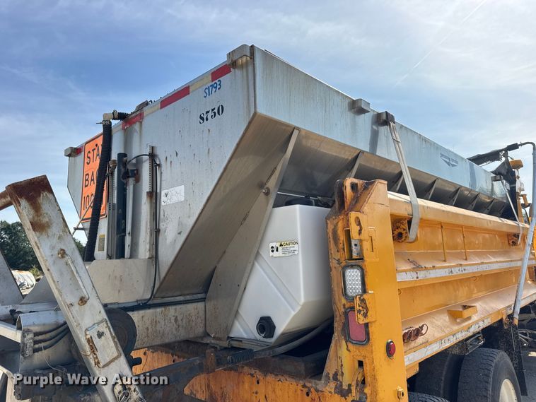 image for item DO2311 2009 International 7500 dump truck