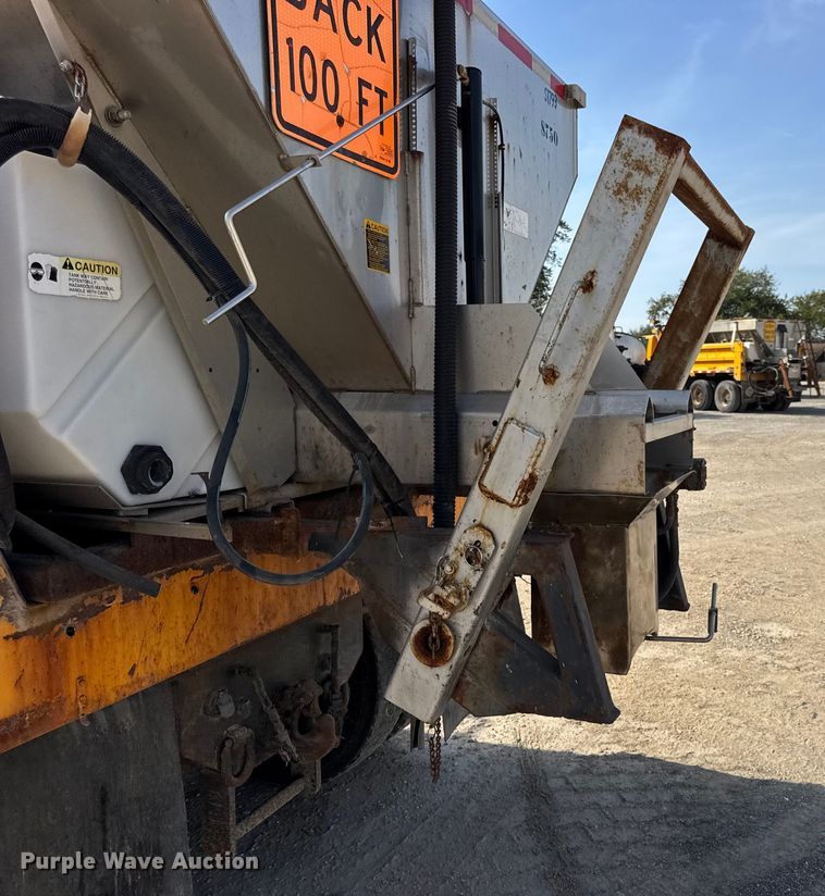 image for item DO2311 2009 International 7500 dump truck