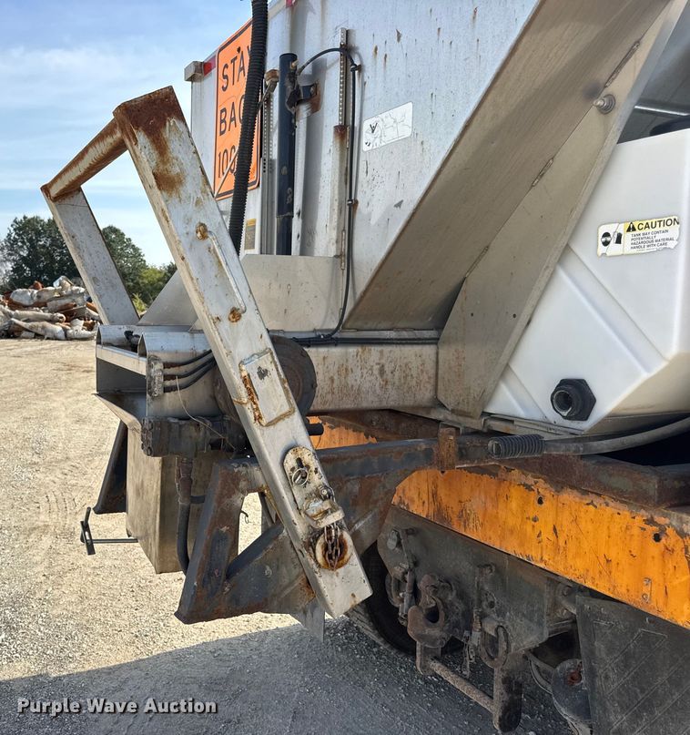 image for item DO2311 2009 International 7500 dump truck