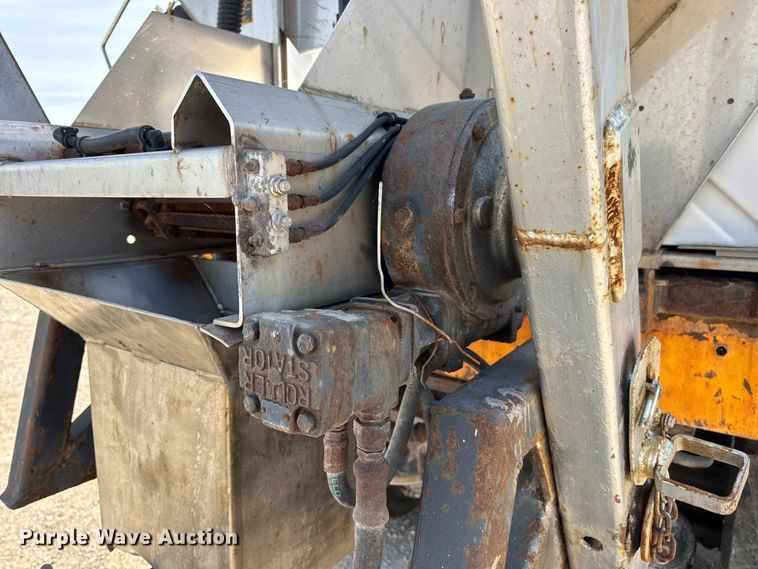 image for item DO2311 2009 International 7500 dump truck