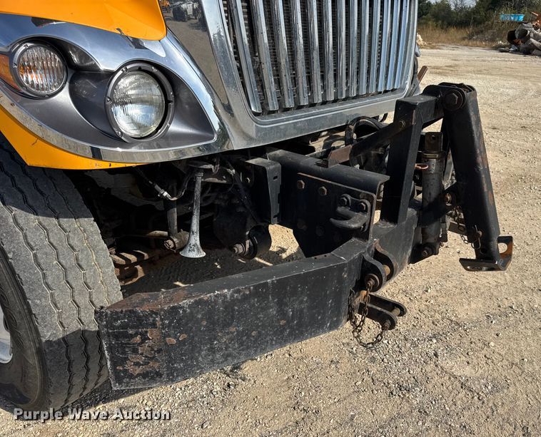 image for item DO2311 2009 International 7500 dump truck