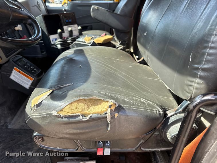 image for item DO2311 2009 International 7500 dump truck