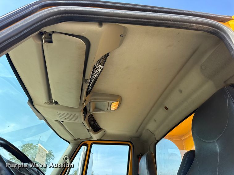 image for item DO2311 2009 International 7500 dump truck