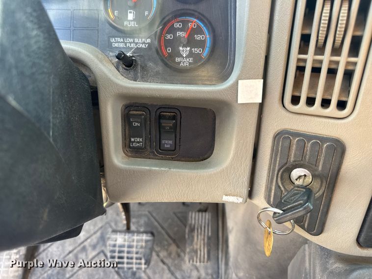 image for item DO2311 2009 International 7500 dump truck