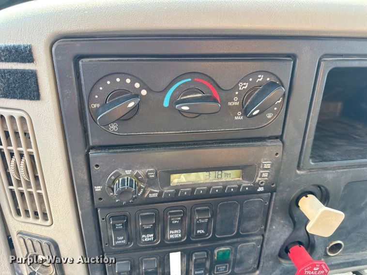 image for item DO2311 2009 International 7500 dump truck