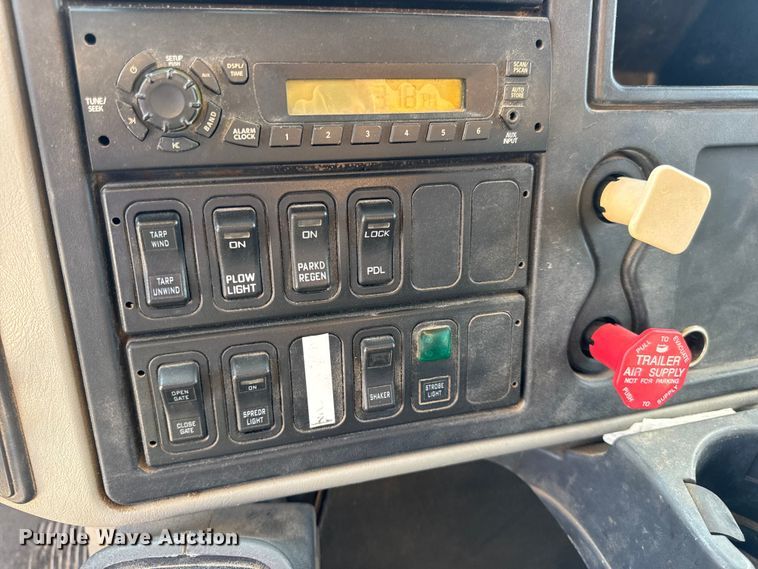 image for item DO2311 2009 International 7500 dump truck