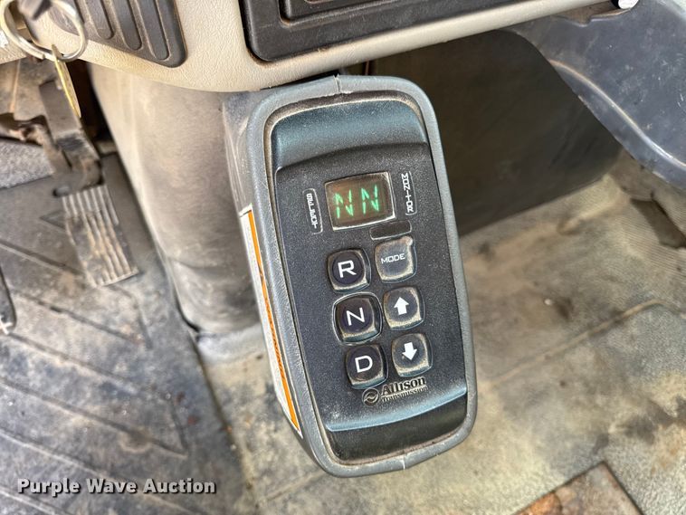 image for item DO2311 2009 International 7500 dump truck