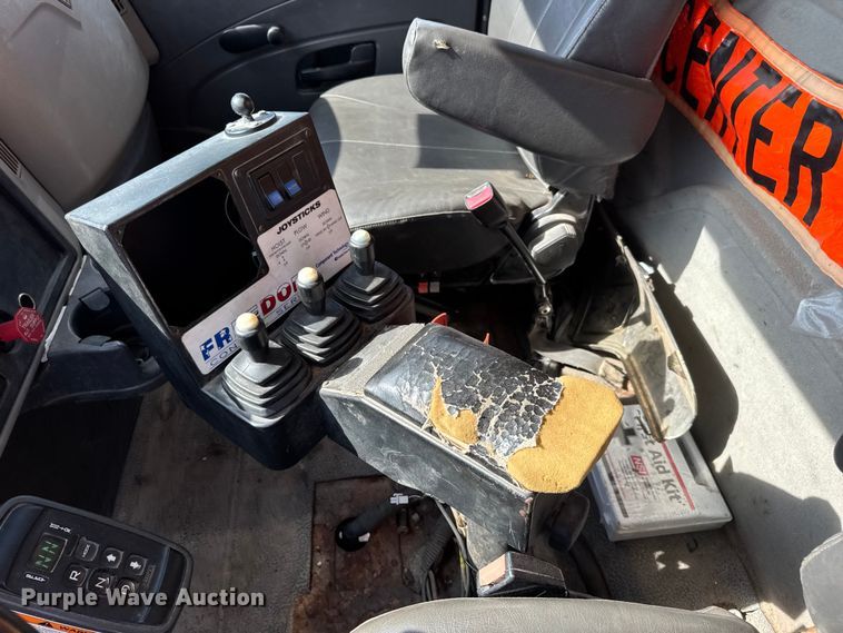 image for item DO2311 2009 International 7500 dump truck