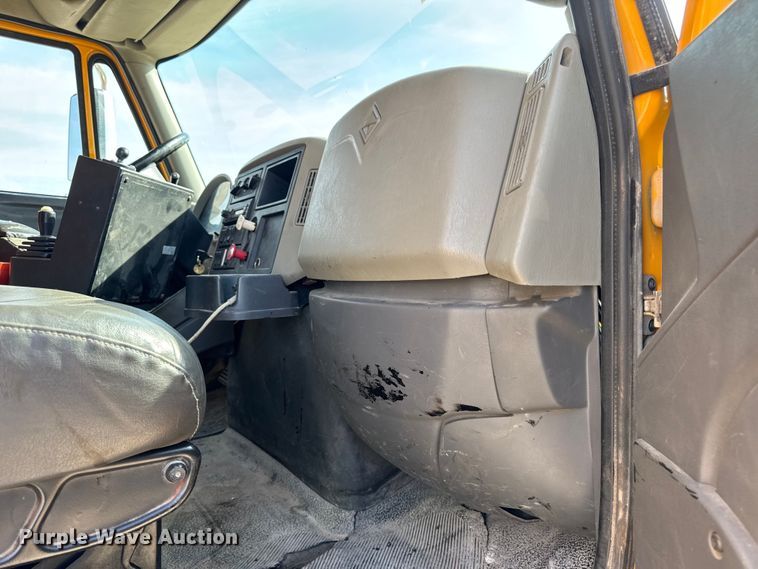 image for item DO2311 2009 International 7500 dump truck