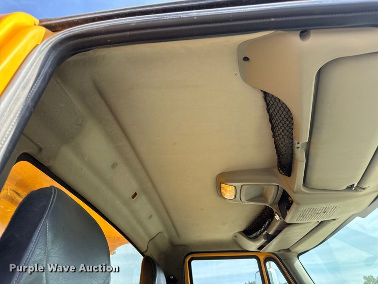 image for item DO2311 2009 International 7500 dump truck