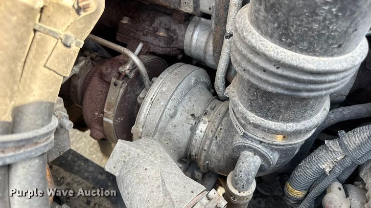 image for item DO2311 2009 International 7500 dump truck