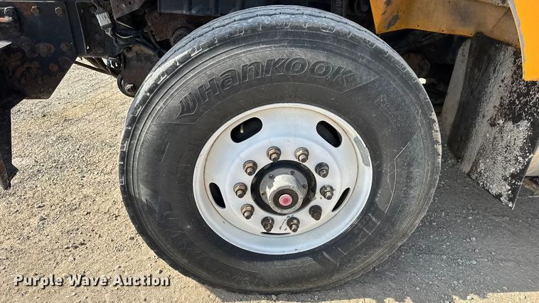 image for item DO2311 2009 International 7500 dump truck