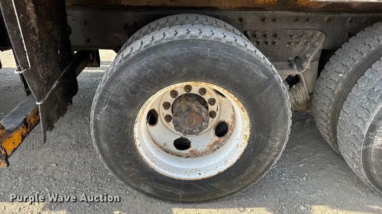 image for item DO2311 2009 International 7500 dump truck