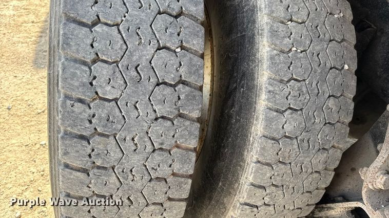 image for item DO2311 2009 International 7500 dump truck