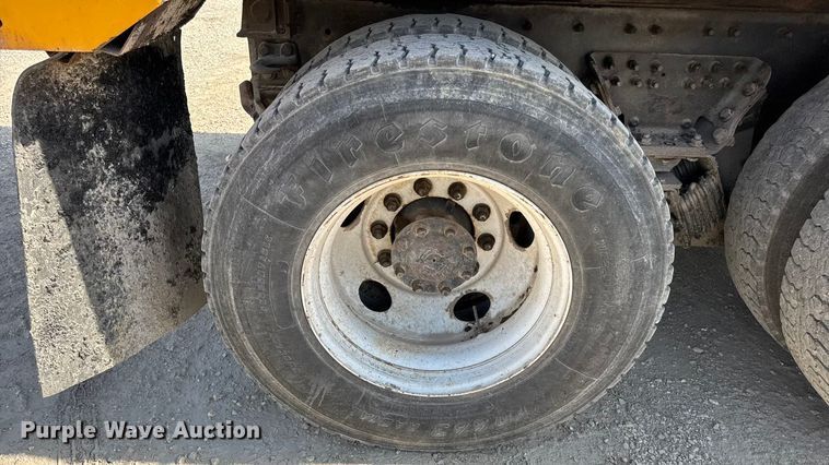 image for item DO2311 2009 International 7500 dump truck