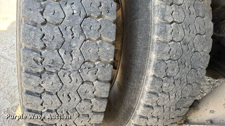 image for item DO2311 2009 International 7500 dump truck