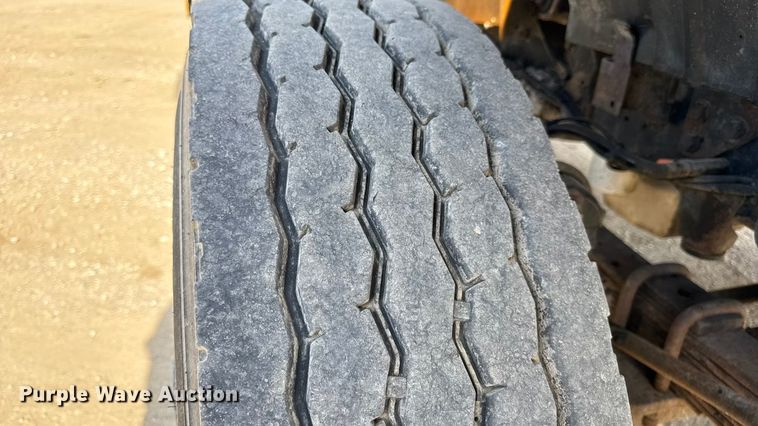 image for item DO2311 2009 International 7500 dump truck