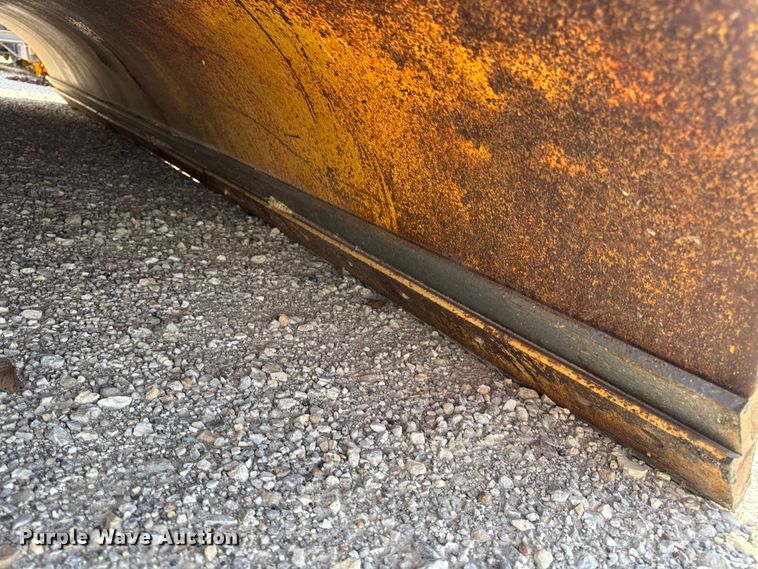 image for item DO2311 2009 International 7500 dump truck