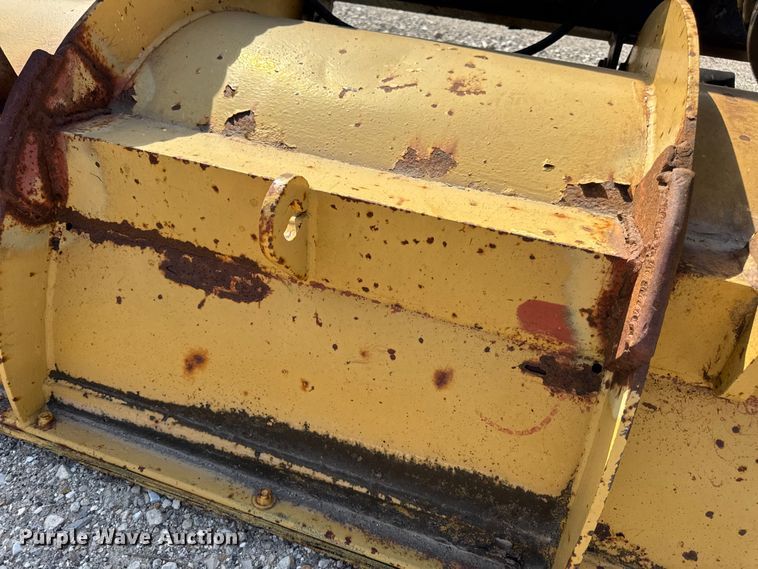 image for item DO2311 2009 International 7500 dump truck