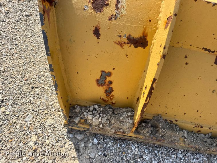 image for item DO2311 2009 International 7500 dump truck