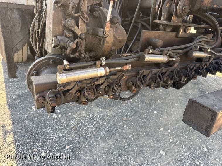 image for item DO2312 2008 International 7400 oil distributor truck