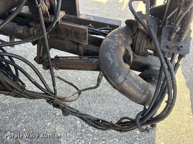 image for item DO2312 2008 International 7400 oil distributor truck