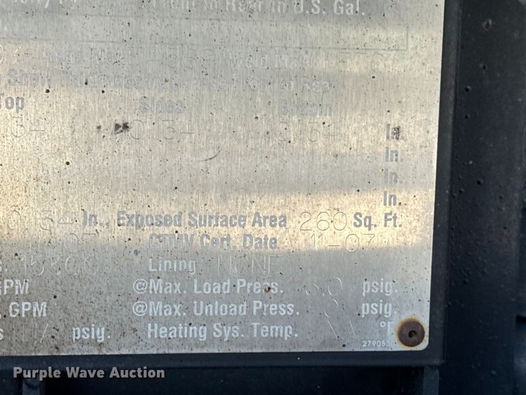 image for item DO2312 2008 International 7400 oil distributor truck