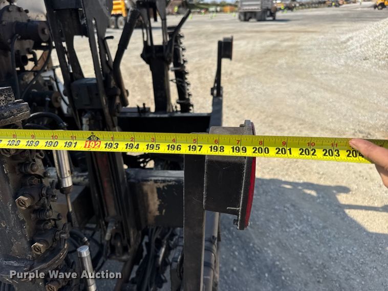 image for item DO2312 2008 International 7400 oil distributor truck