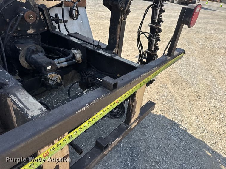 image for item DO2312 2008 International 7400 oil distributor truck