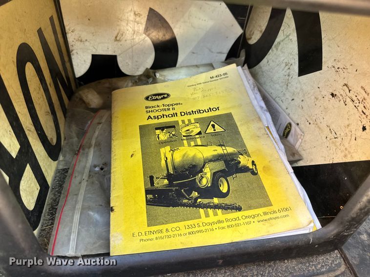 image for item DO2312 2008 International 7400 oil distributor truck