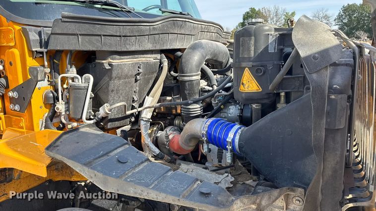 image for item DO2312 2008 International 7400 oil distributor truck