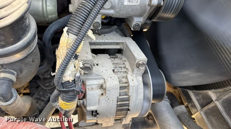 image for item DO2312 2008 International 7400 oil distributor truck