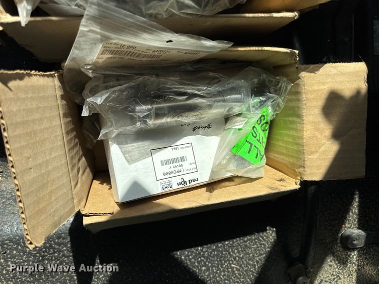 image for item DO2313 2007 International 7400 oil distributor truck