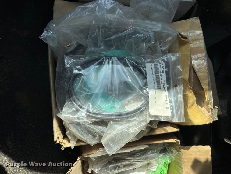 image for item DO2313 2007 International 7400 oil distributor truck