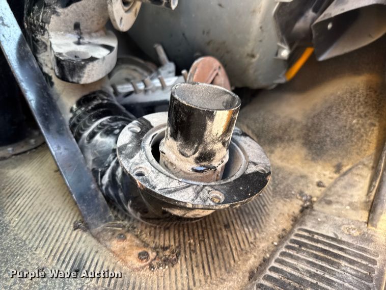 image for item DO2313 2007 International 7400 oil distributor truck