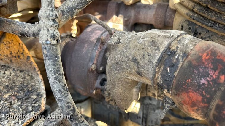 image for item DO2313 2007 International 7400 oil distributor truck