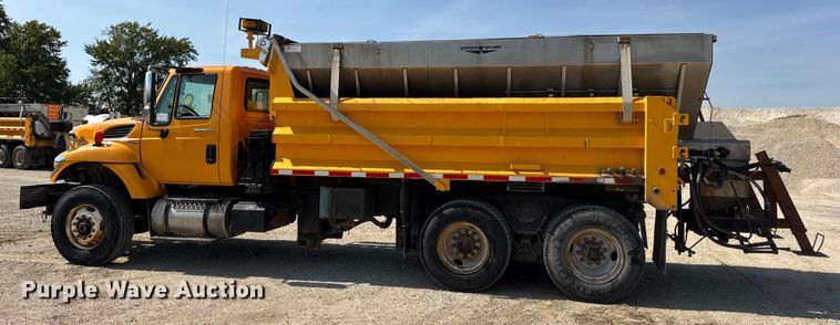 image for item DO2314 2011 International 7500 dump truck