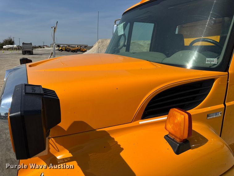 image for item DO2314 2011 International 7500 dump truck