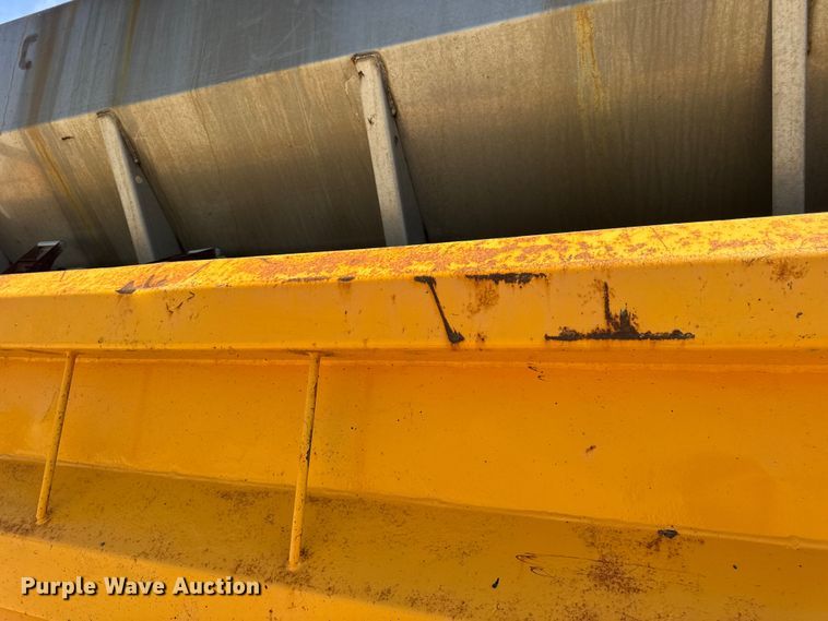 image for item DO2314 2011 International 7500 dump truck