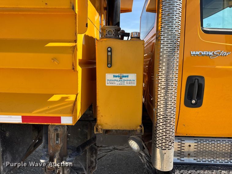 image for item DO2314 2011 International 7500 dump truck