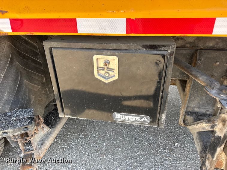 image for item DO2314 2011 International 7500 dump truck