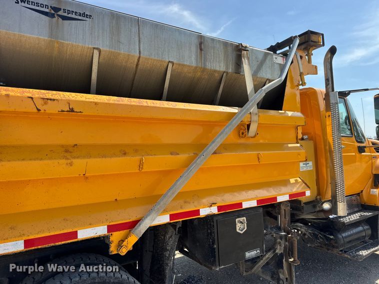 image for item DO2314 2011 International 7500 dump truck