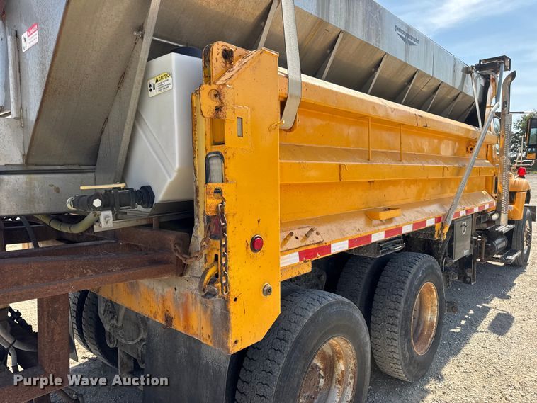 image for item DO2314 2011 International 7500 dump truck