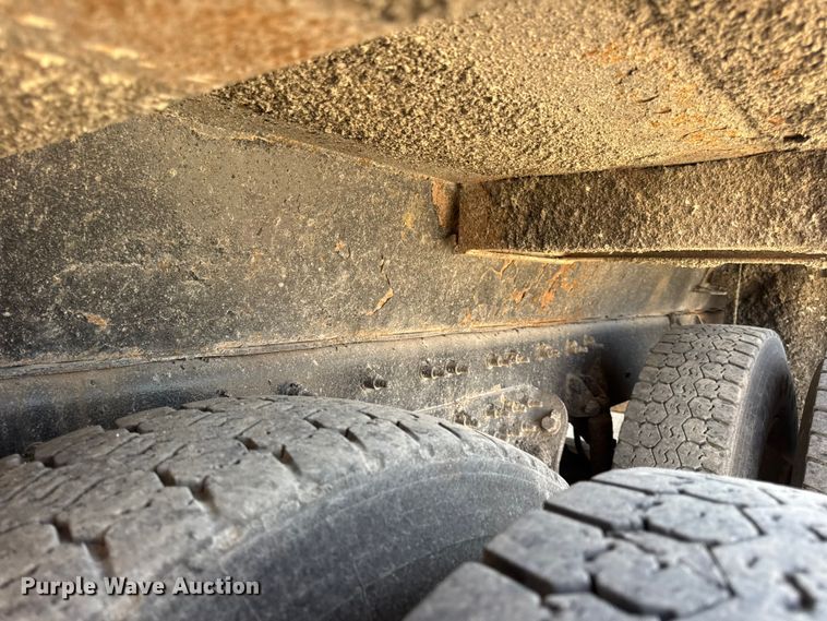 image for item DO2314 2011 International 7500 dump truck