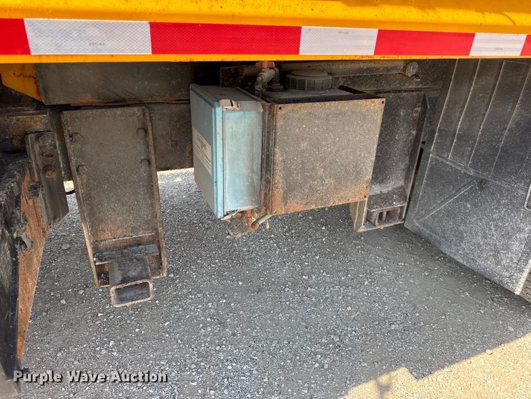 image for item DO2314 2011 International 7500 dump truck