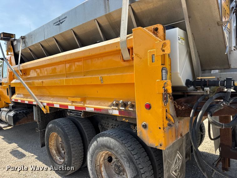 image for item DO2314 2011 International 7500 dump truck